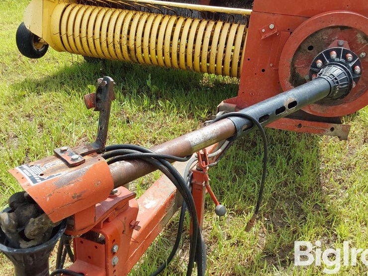 2001-new-holland-575-image-10
