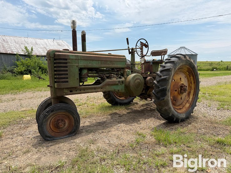 1951-john-deere-b-image-1