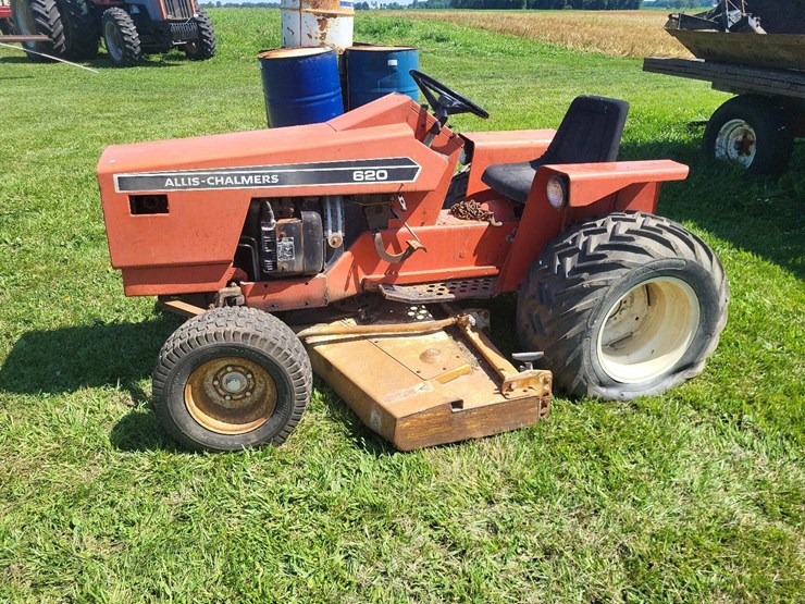 allis-chalmers-620-garden-tractor-w/mower-deck-image-6