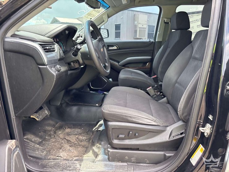 2018-chevrolet-tahoe-image-7