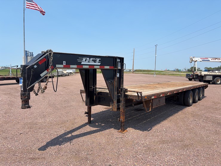2016-dct-830gs38-gooseneck-trailer-image-1
