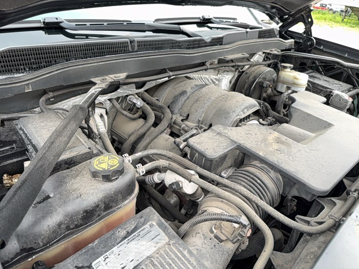 2014-chevrolet-silverado-lt-image-33