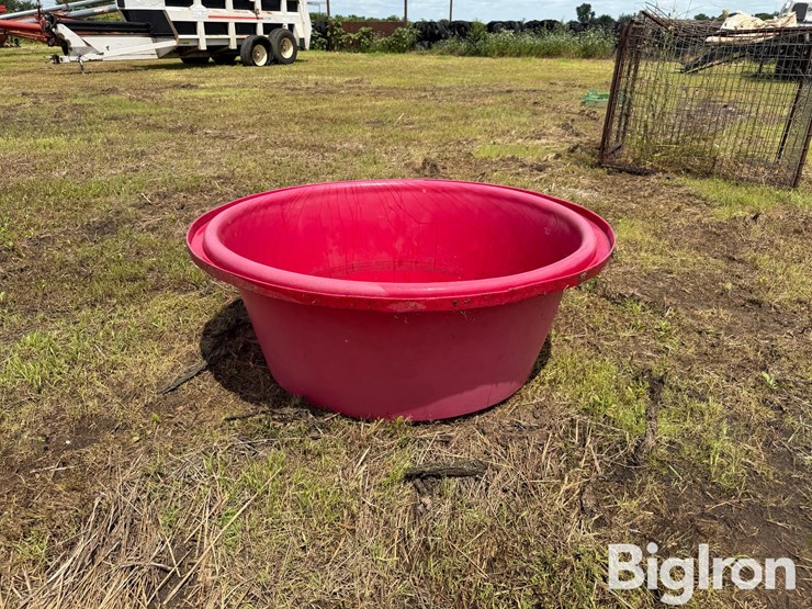 48"-poly-tank-image-5