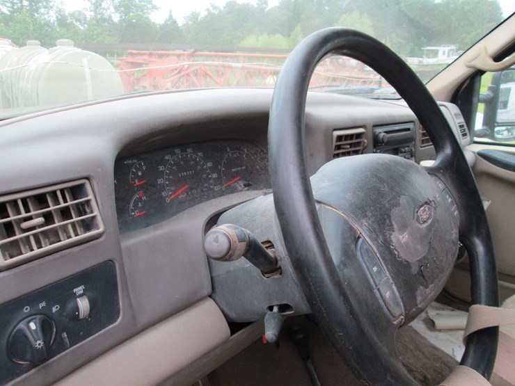 2000-ford-f350-image-33