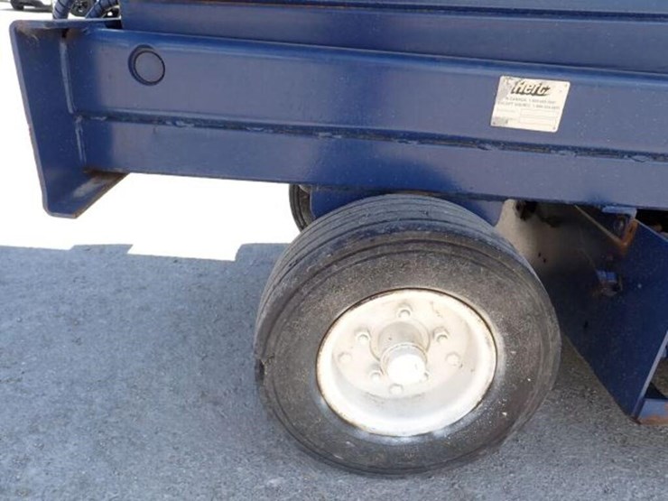 1996-jlg-20-ft-scissor-lift-c0382740200025908-image-33