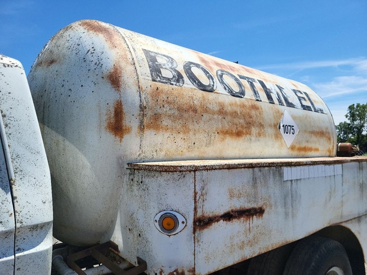 ford-f700-image-7