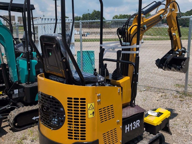 cfg-industries-mini-excavator---h13r-image-6
