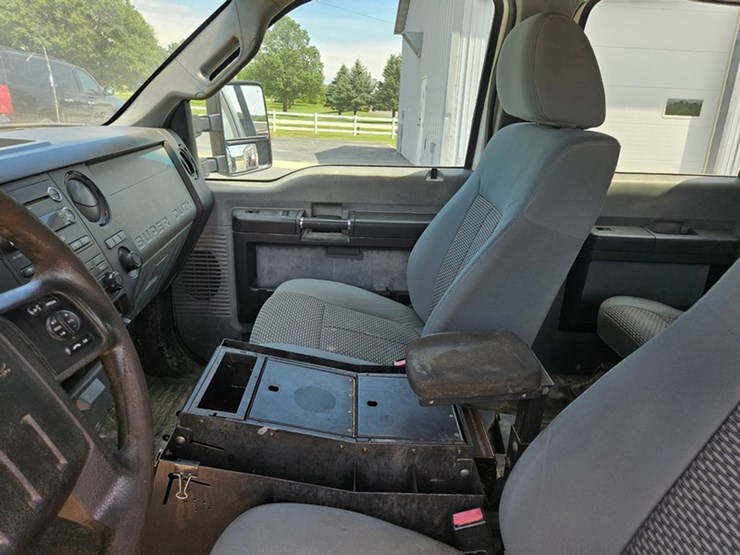 2013-ford-f350-image-30