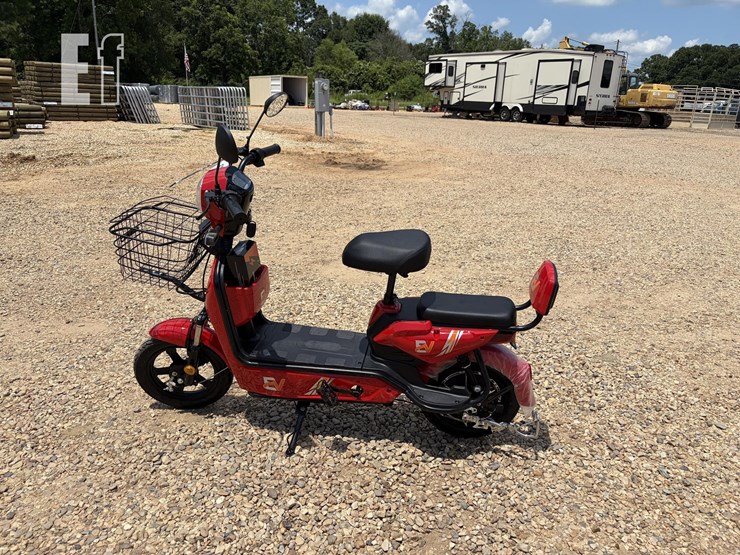 2026-red-electric-moped-image-5