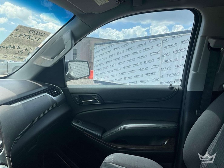 2020-chevrolet-tahoe-image-17