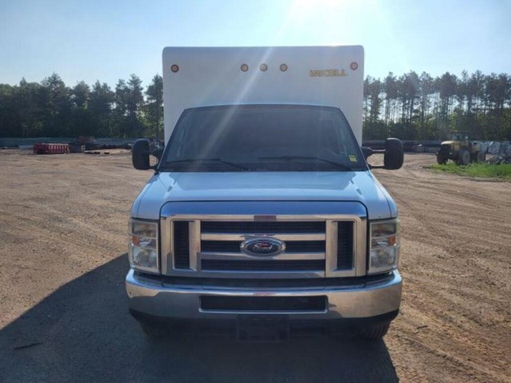 2009-ford-e450-image-6