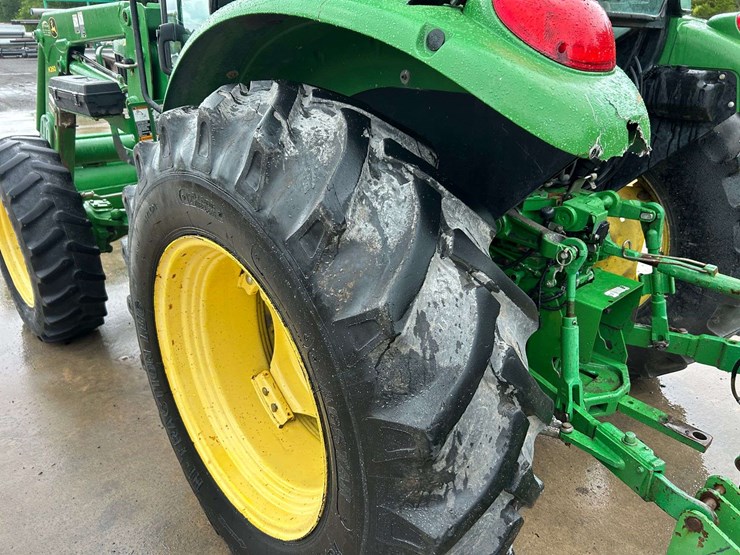 2012-john-deere-5101e-image-30