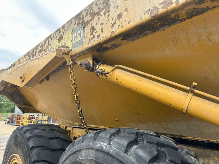 2008-caterpillar-725-image-35