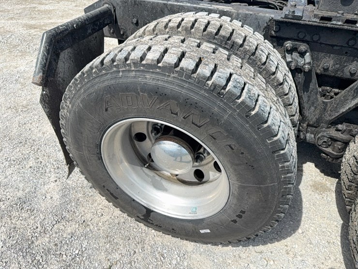 1999-kenworth-t800-image-40