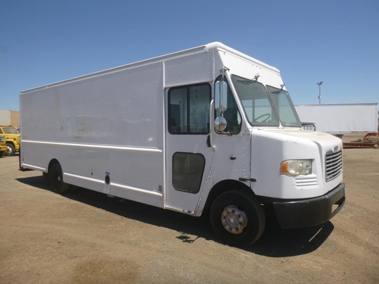 2012-freightliner-mt55-image-2