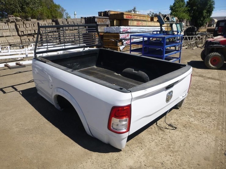 2023-ram-3500-tradesman-image-2