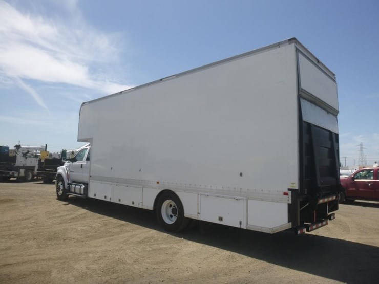 2016-ford-f650-xlt-image-4