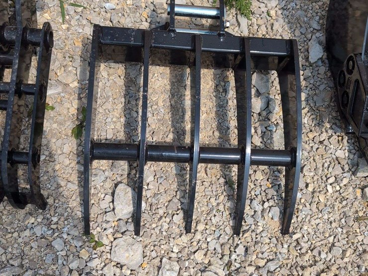 mini-excavator-attachment-kit-image-3