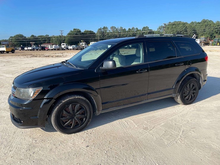 2018-dodge-journey-image-1