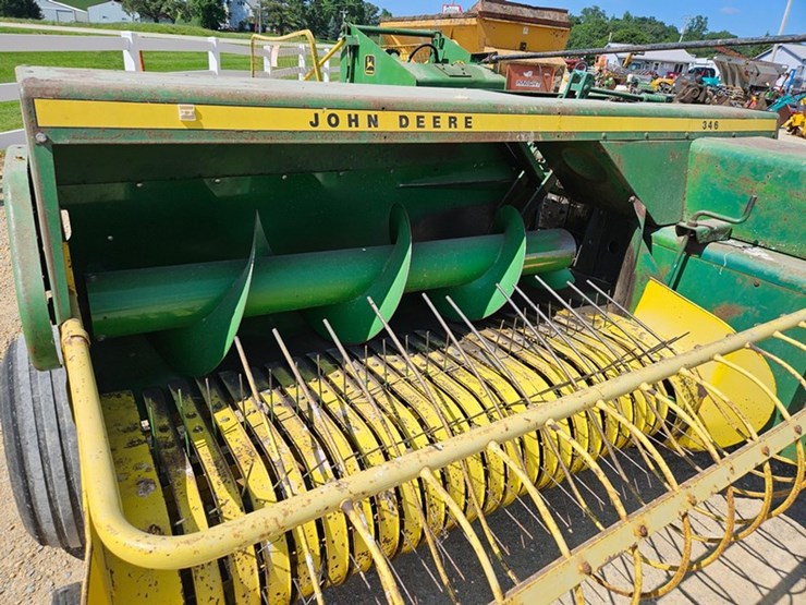 john-deere-346-image-14