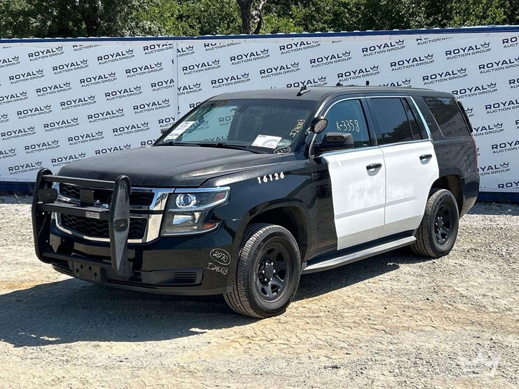 2016-chevrolet-tahoe-image-1