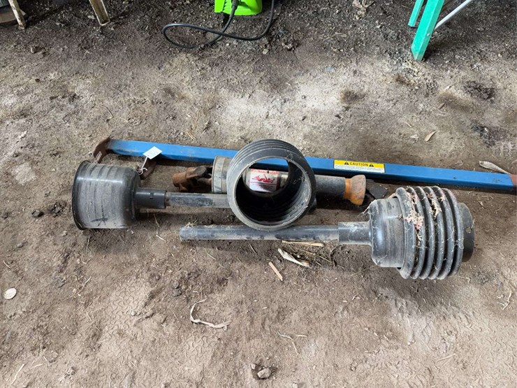 agricultural-pto-driveline-shafts-and-metal-support-bar-image-2