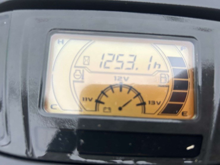 2018-kubota-zd1211r-image-30