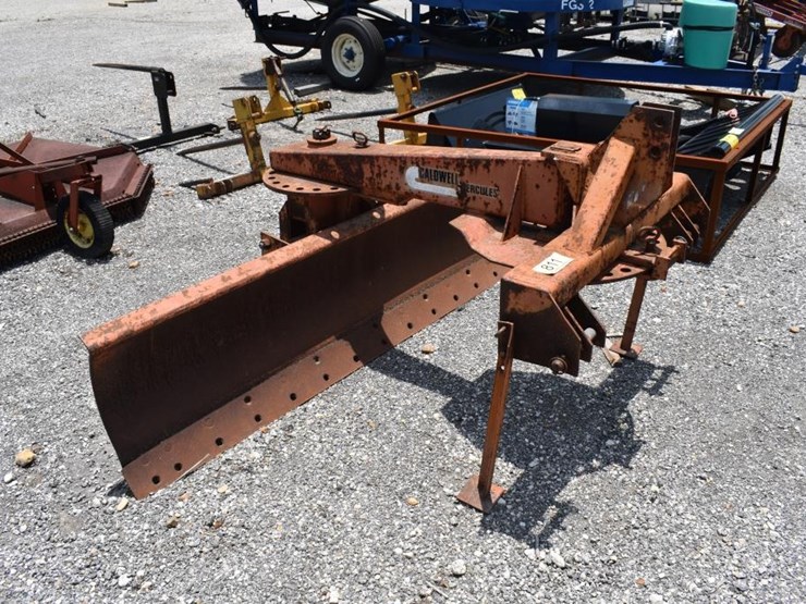 7'-caldwell-blade-3pt-image-1