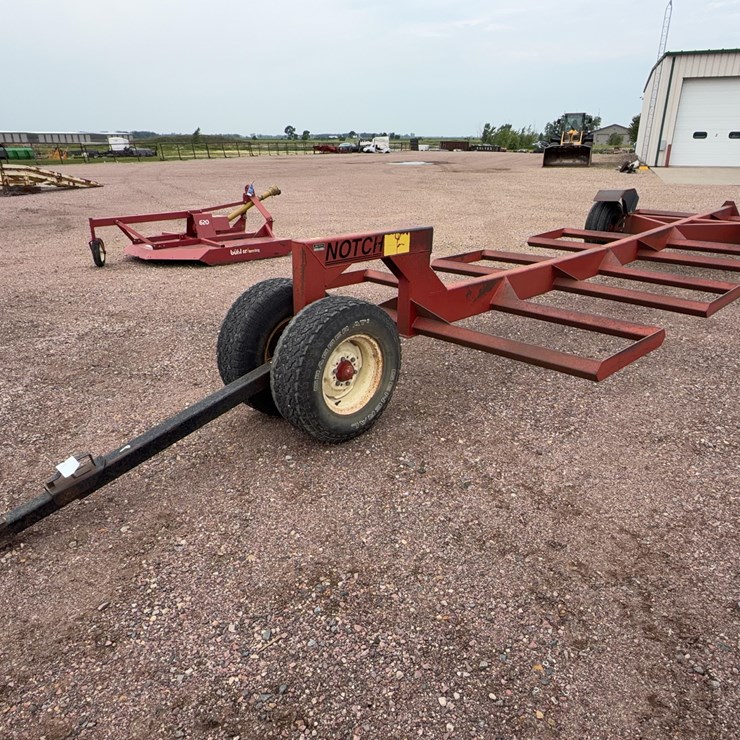 Notch 8-Bale Carrier