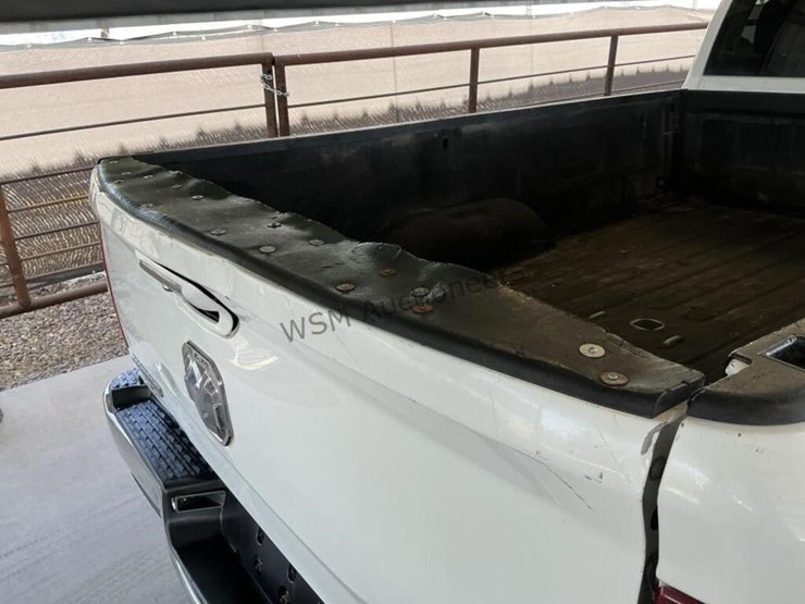 2019-dodge-3500-image-10