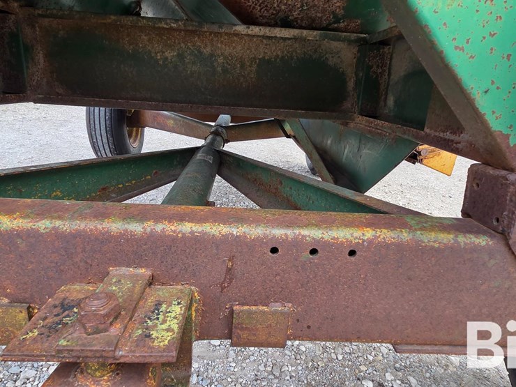 dakon-1212-dakon-gravity-wagon-with-hydraulic-auger-image-15