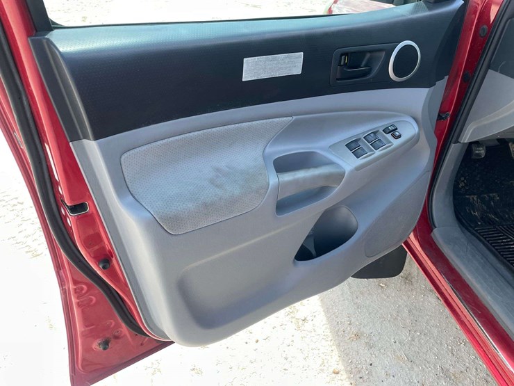 2009-toyota-tacoma-image-9