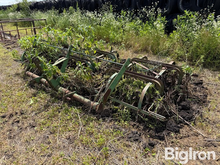john-deere-3-section-rotary-hoe-image-1