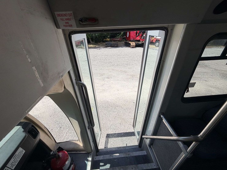 2009-gmc-3500-image-20