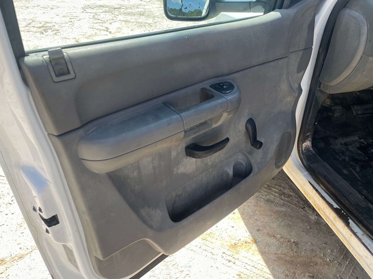 2007-chevrolet-silverado-2500-image-9