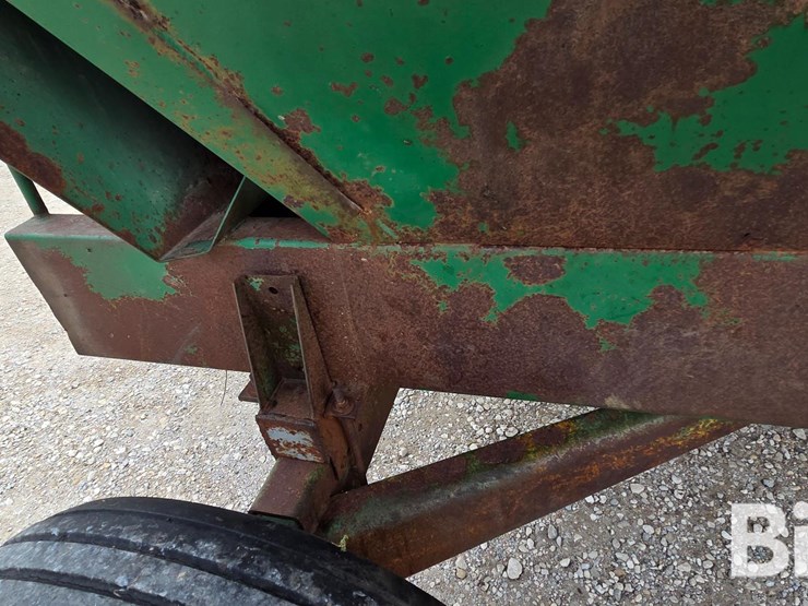 dakon-1212-dakon-gravity-wagon-with-hydraulic-auger-image-18