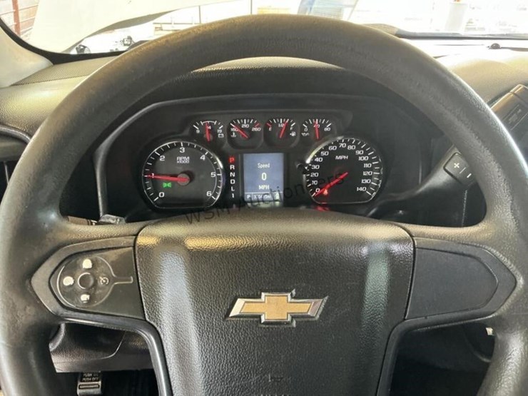 2017-chevrolet-3500hd-image-16