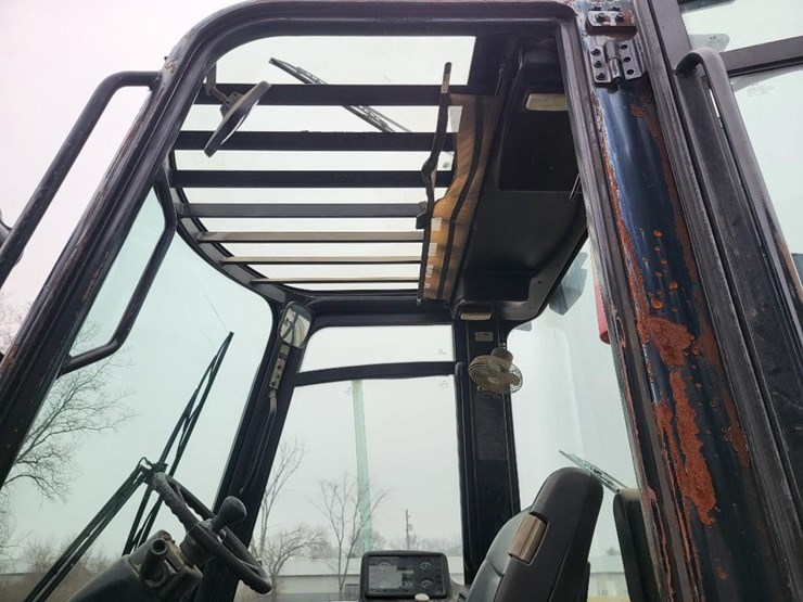 2012-yale-forklift-image-46