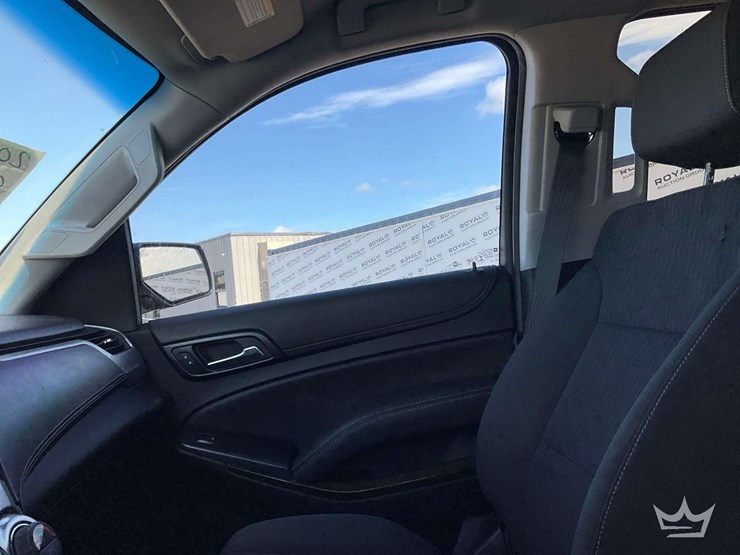 2018-chevrolet-tahoe-image-17