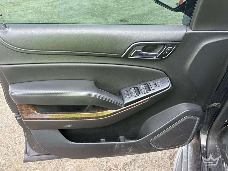 2018-chevrolet-tahoe-image-11