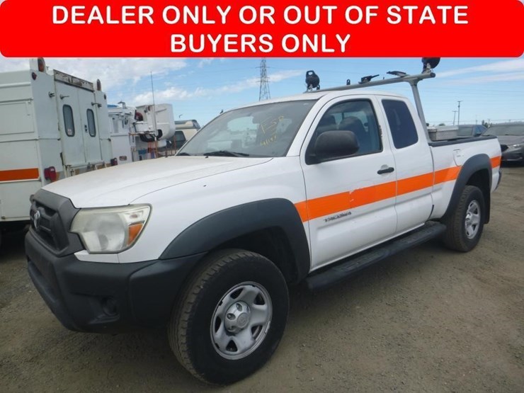 2014-toyota-tacoma-image-1