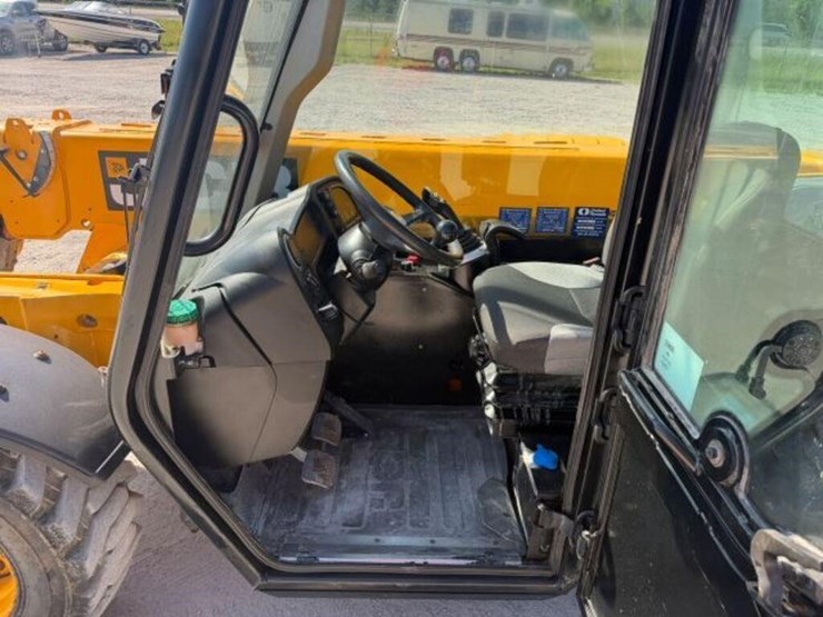 2018-jcb-505-20-image-18