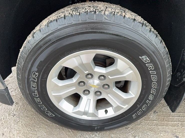 2014-chevrolet-silverado-lt-image-11