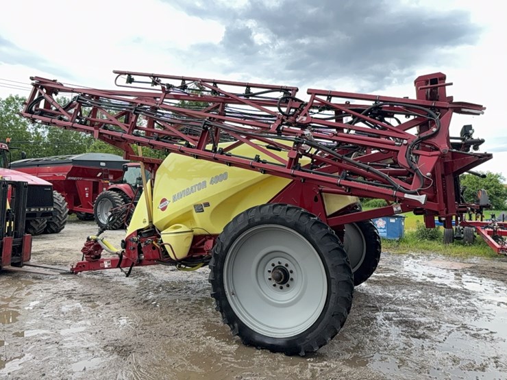 hardi-4000-navigator-sprayer-image-3