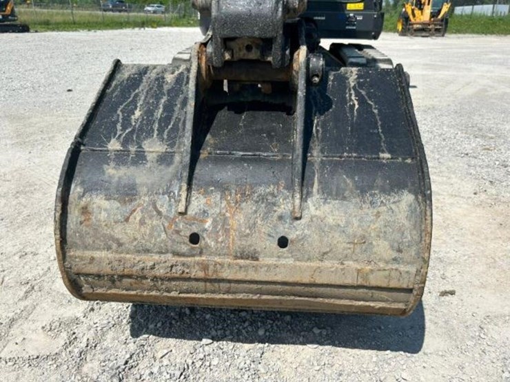 2022-bobcat-e88-image-52