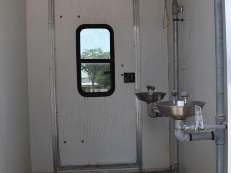 emergency-shower-and-eyewash-station-image-6