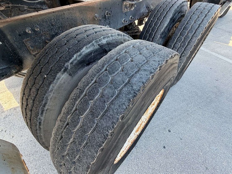 2006-mack-granite-ct713-image-49