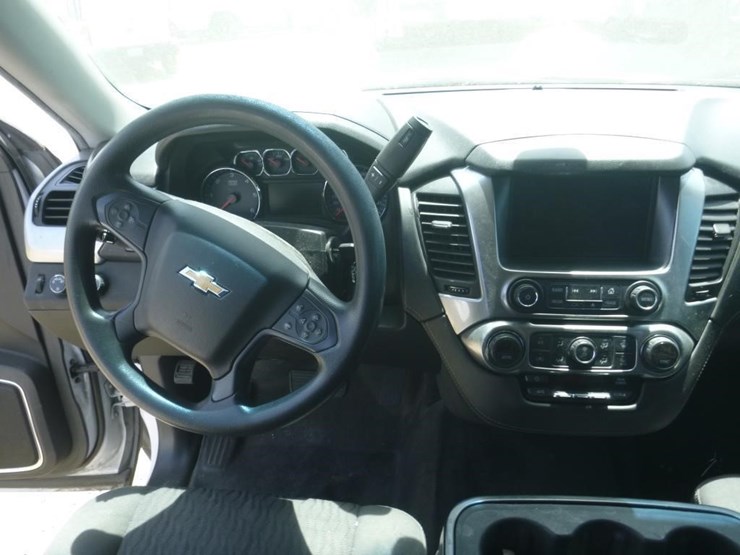 2018-chevrolet-tahoe-image-10