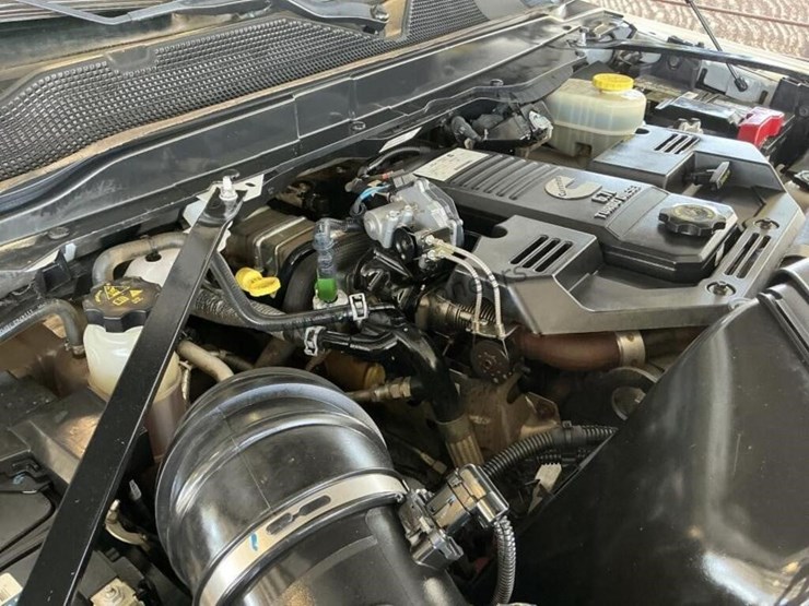 2019-dodge-3500-image-14
