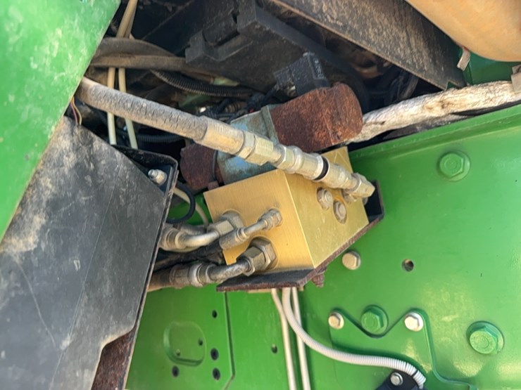 john-deere-7520-image-46
